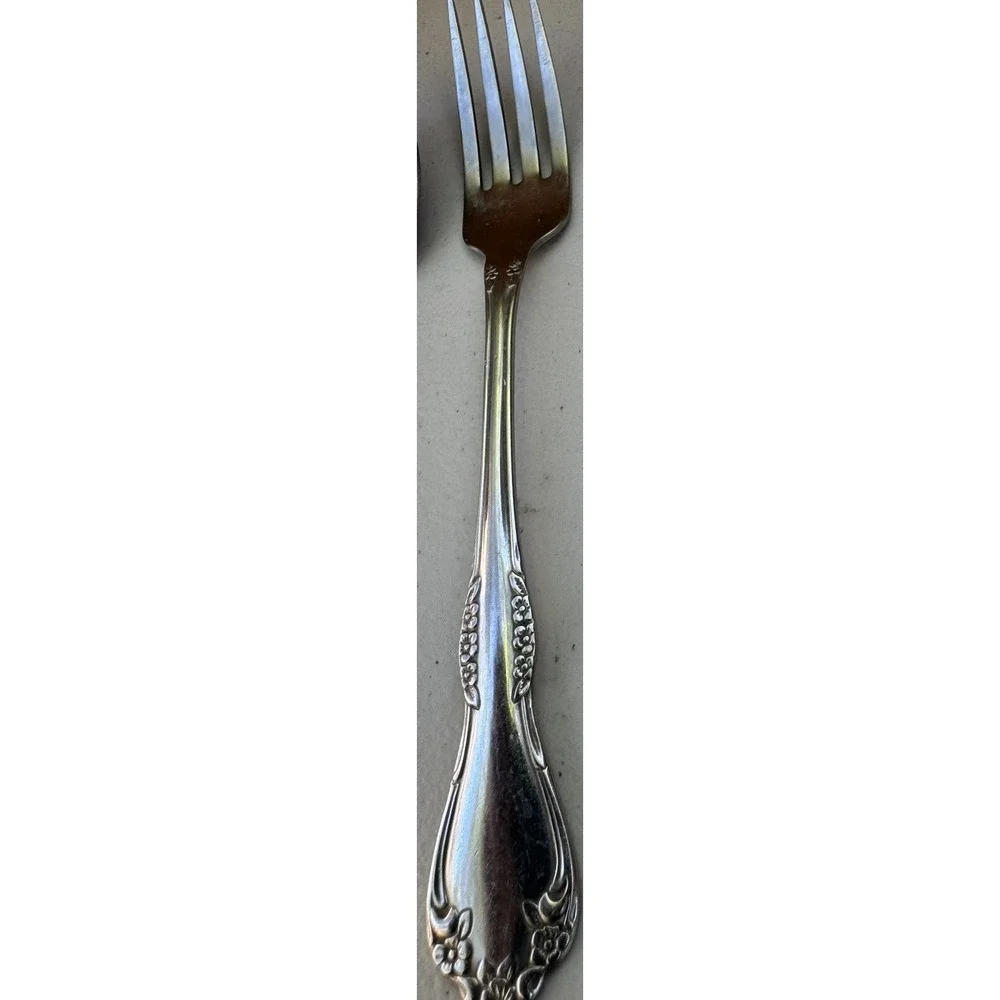 Oneida Stainless 14 Flatware GALVESTON 9 Dinner Knives, 1 Lrg Fork, 4 Sml Forks